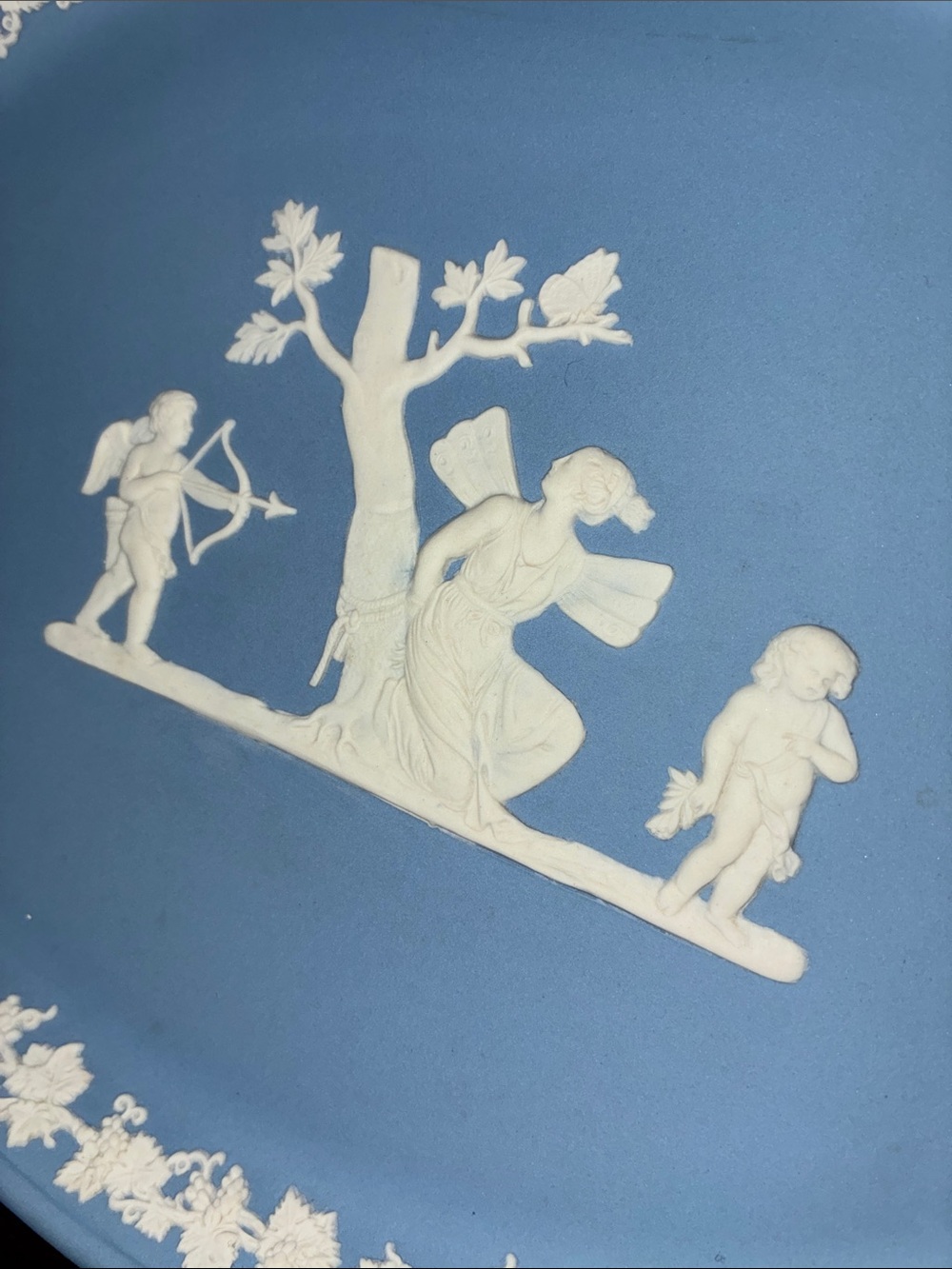 Vintage Wedgwood Blue Jasper Cherub Oval Tray - Picture 2 of 8